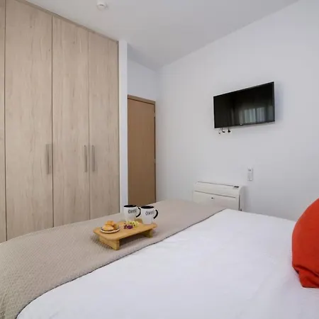 Апартаменты A Heaven View Park Hideaway - Chania Nest